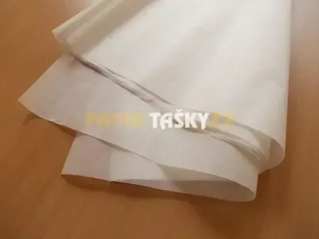 PEČICÍ PAPÍR – BARVA BÍLÁ 40×60 cm