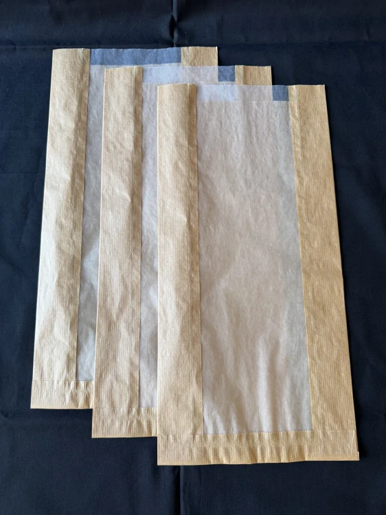 100% RECYKLOVATELNÝ HNĚDÝ SÁČEK S PAP OKNEM 